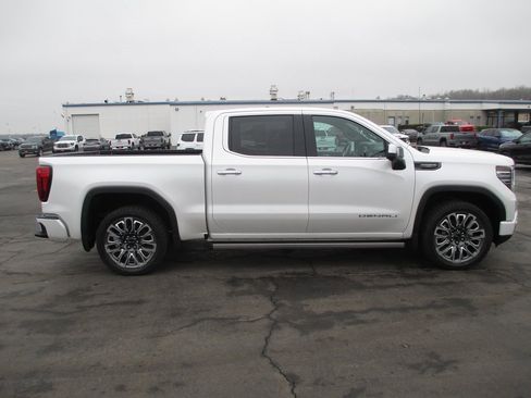 Used 2023 GMC Sierra 1500 Denali Ultimate image 4