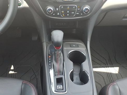 Used 2023 Chevrolet Equinox RS w/ RS Leather Package FWD image 17