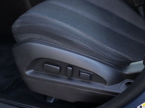 Used 2012 Chevrolet Equinox LT w/ Driver Convenience Package image 19