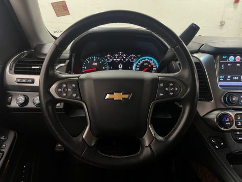 Used 2019 Chevrolet Tahoe Premier w/ Premier Plus Edition AWD/4WD image 17