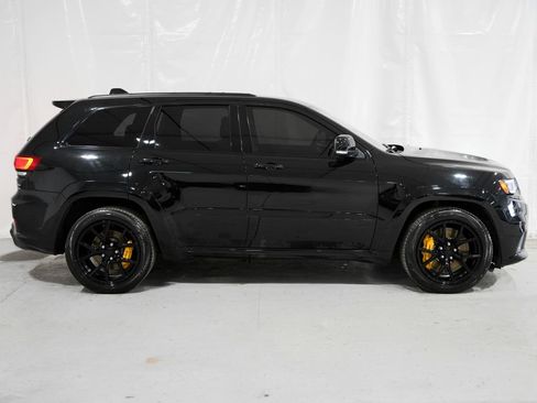 Used 2018 Jeep Grand Cherokee Trackhawk AWD/4WD image 7