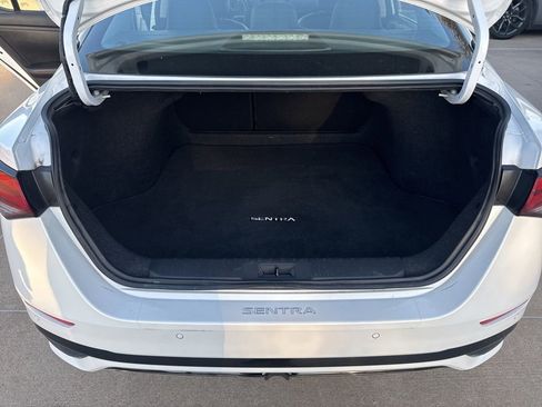 Certified 2025 Nissan Sentra SR w/ SR Premium Package image 18