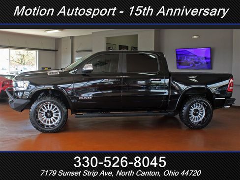 Used 2019 RAM 1500 Laramie AWD/4WD image 7