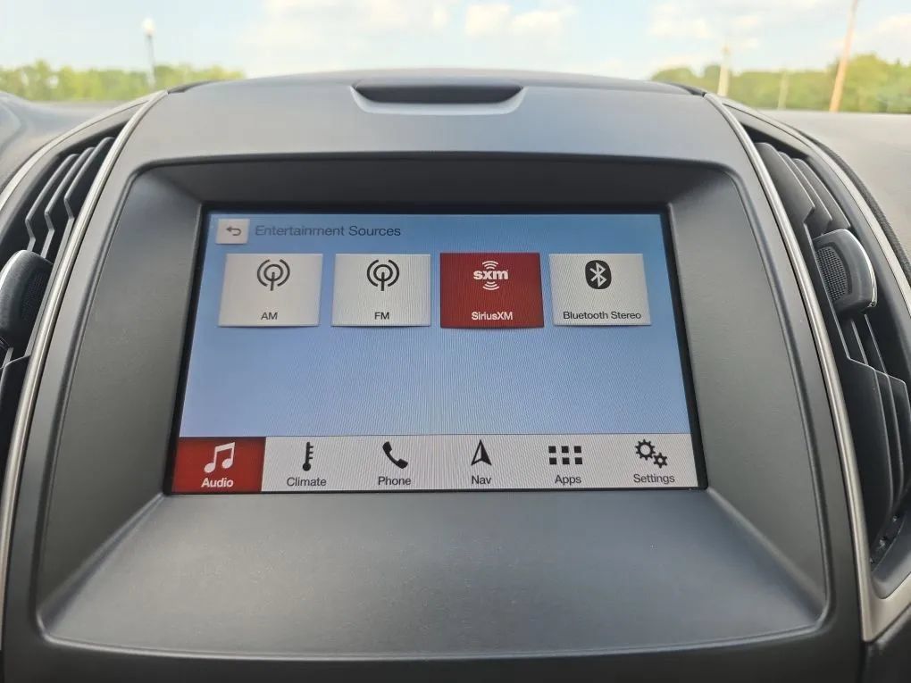 Used 2019 Ford Edge SEL w/ Equipment Group 201A FWD image 29