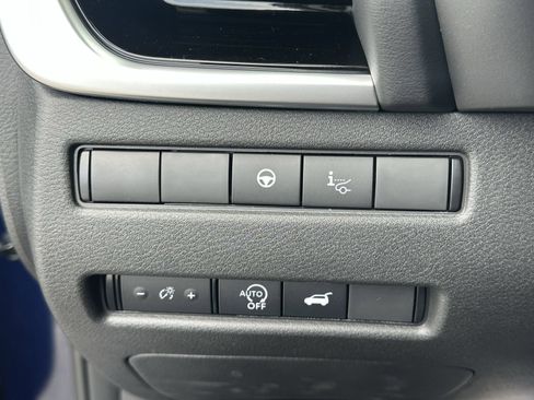 New 2025 Nissan Rogue SL w/ SL Premium Package FWD image 14