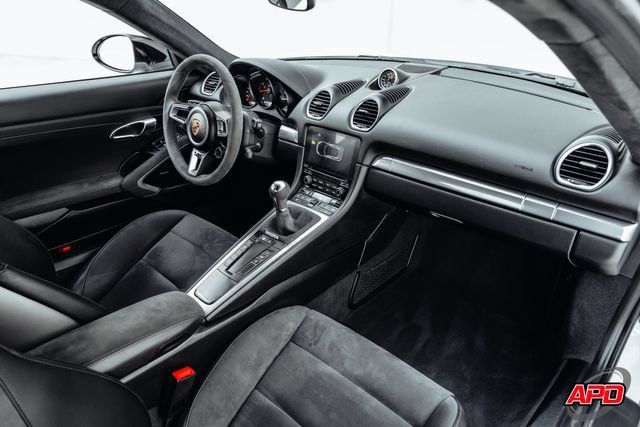 Used 2018 Porsche 718 Cayman GTS RWD image 24