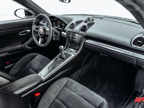Used 2018 Porsche 718 Cayman GTS RWD image 24