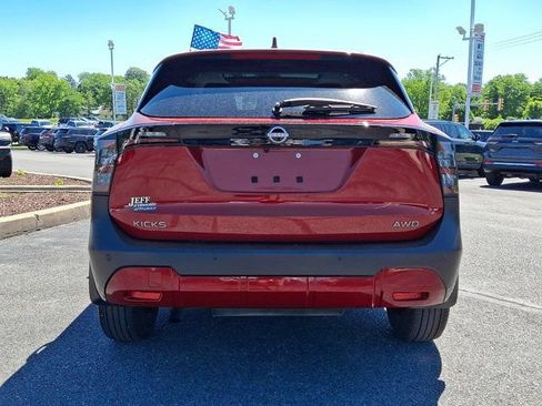 Used 2025 Nissan Kicks SV w/ SV Premium Package AWD/4WD image 7