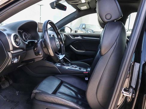 Used 2017 Audi A3 e-tron Premium Plus w/ Premium Plus Package FWD image 17