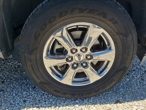 Used 2018 Ford F150 XLT w/ Equipment Group 302A Luxury AWD/4WD image 9