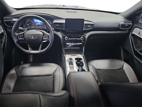 Used 2023 Ford Explorer ST-Line w/ Class IV Trailer Tow Package image 9