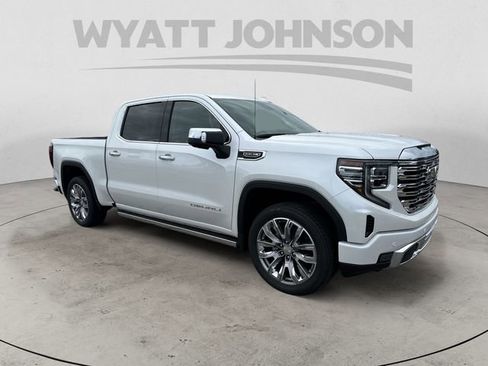 Used 2024 GMC Sierra 1500 Denali w/ Denali Reserve Package AWD/4WD image 7