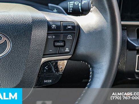 Used 2025 Toyota Camry SE image 37