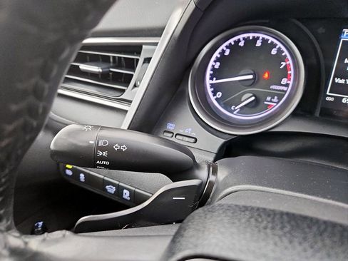 Used 2023 Toyota Camry SE image 20