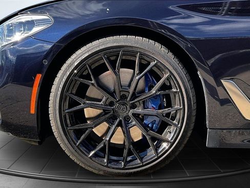 Used 2018 BMW M550i xDrive image 34