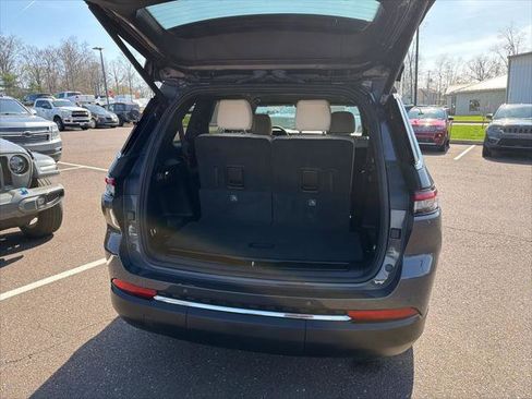 Certified 2025 Jeep Grand Cherokee L Limited AWD/4WD image 19