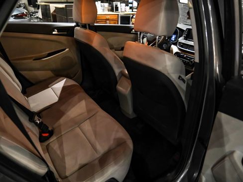 Used 2020 Hyundai Tucson SE image 30