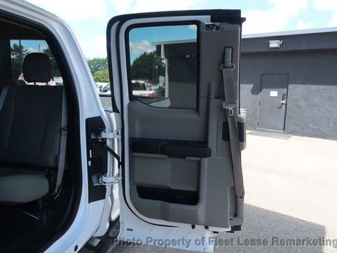 Used 2017 Ford F250 XL w/ Power Equipment Group AWD/4WD image 17