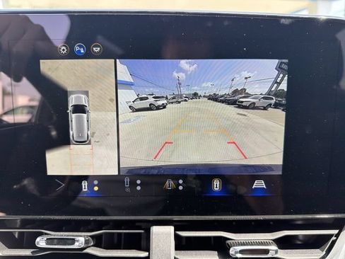 New 2026 Chevrolet Equinox LT w/ Safety and Technology Package FWD image 18