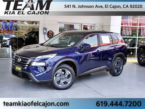 Used 2024 Nissan Rogue SV FWD image 1
