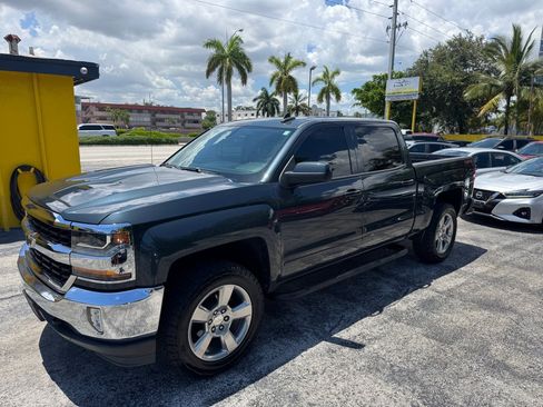 Used 2018 Chevrolet Silverado 1500 LT w/ Texas Edition AWD/4WD image 2