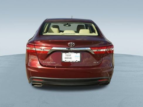 Used 2014 Toyota Avalon XLE image 7