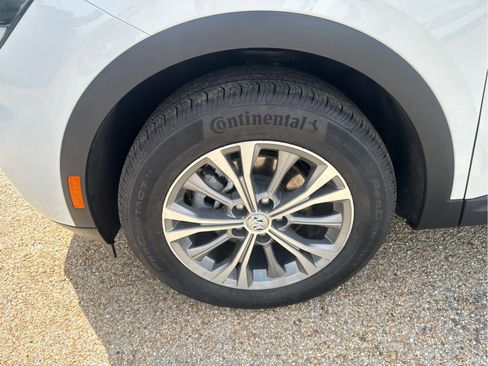 Certified 2022 Buick Envision Preferred FWD image 12