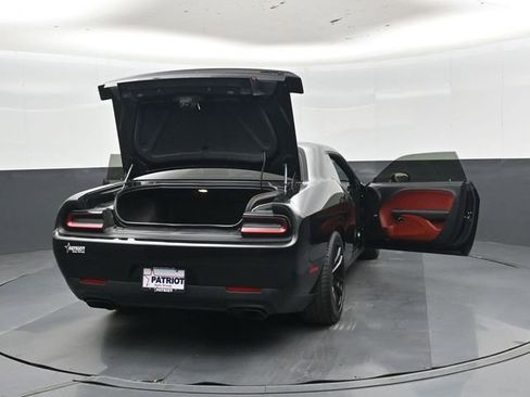 Used 2023 Dodge Challenger SRT Hellcat w/ Driver Convenience Group RWD image 47