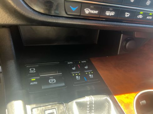 Used 2019 Lexus RX 450hL Premium image 26