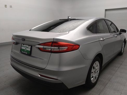 Used 2020 Ford Fusion S FWD image 9