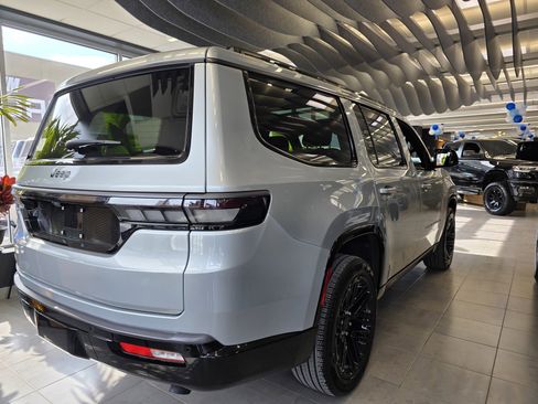 New 2026 Jeep Grand Wagoneer Limited image 4