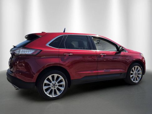 Used 2017 Ford Edge Titanium w/ Equipment Group 301A FWD image 7