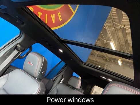 Used 2025 Chevrolet Traverse Z71 w/ Driver Confidence Package image 14