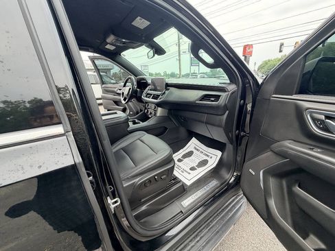 Used 2022 Chevrolet Suburban LT AWD/4WD image 64