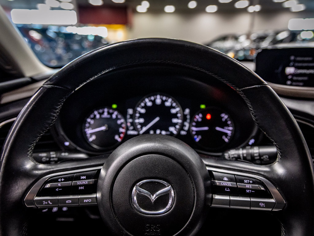 Used 2022 MAZDA CX-30 AWD 2.5 S w/ Premium Package image 17