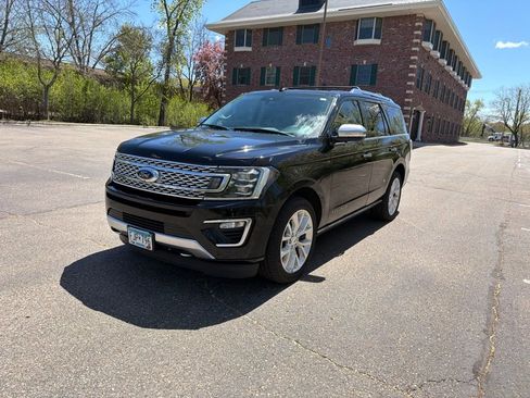 Used 2019 Ford Expedition Platinum AWD/4WD image 6