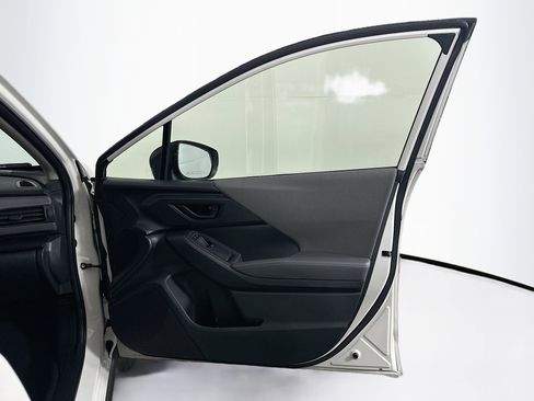 Used 2024 Subaru Crosstrek 2.0i Premium image 31