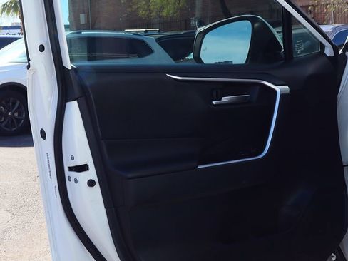 Used 2019 Toyota RAV4 XLE image 36