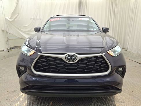 Used 2023 Toyota Highlander XLE image 29