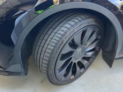 Used 2023 Tesla Model Y Performance AWD/4WD image 5