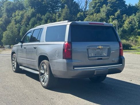 Used 2018 Chevrolet Suburban Premier AWD/4WD image 21