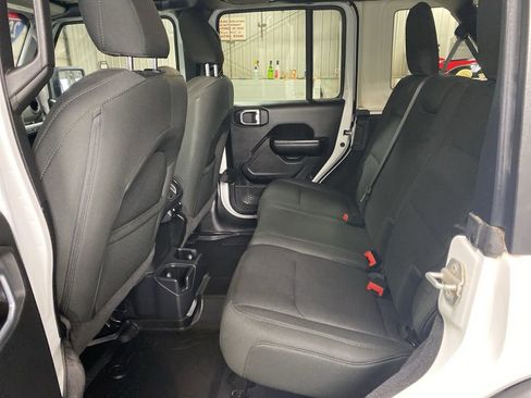 Used 2021 Jeep Wrangler Unlimited Sport image 24