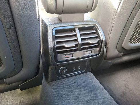 New 2025 Audi Q3 2.0T Premium image 9