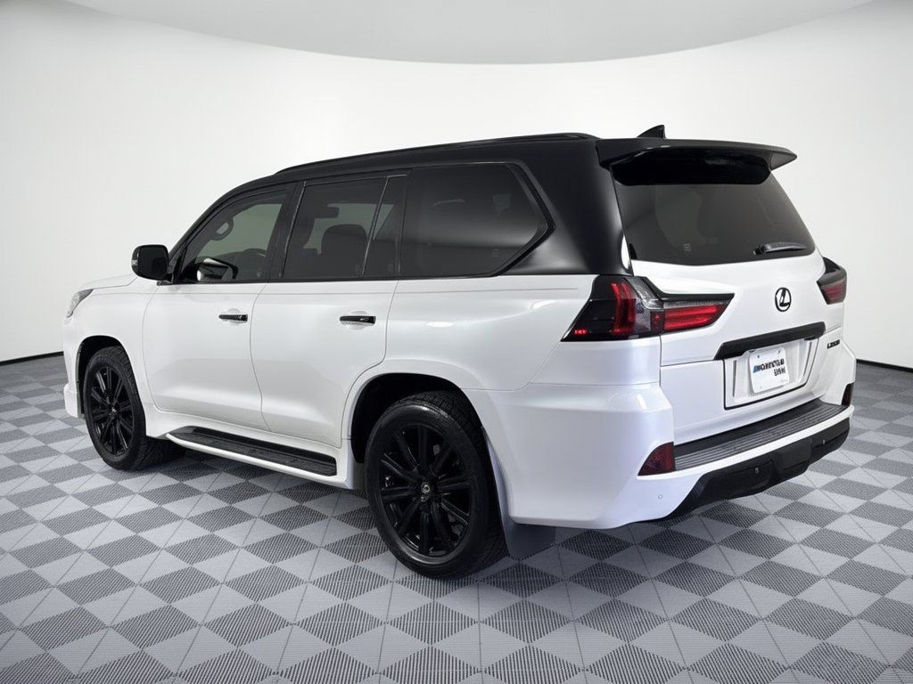 Used 2018 Lexus LX 570 4WD w/ Luxury Package image 3