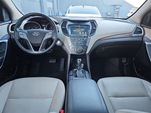 Used 2017 Hyundai Santa Fe Limited image 14