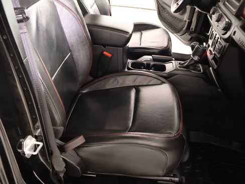 Used 2018 Jeep Wrangler Unlimited Rubicon image 12