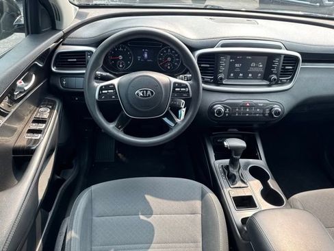 Used 2019 Kia Sorento L FWD image 5