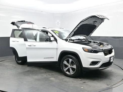 Used 2019 Jeep Cherokee Limited image 45