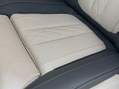 New 2026 BMW X7 M60i image 20