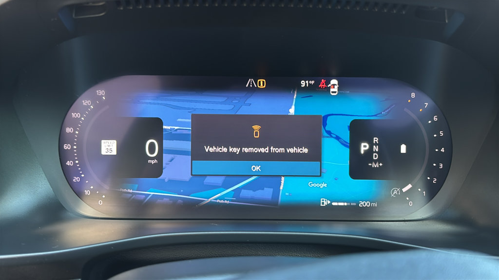 Certified 2024 Volvo XC40 B5 Plus w/ Climate Package AWD/4WD image 16